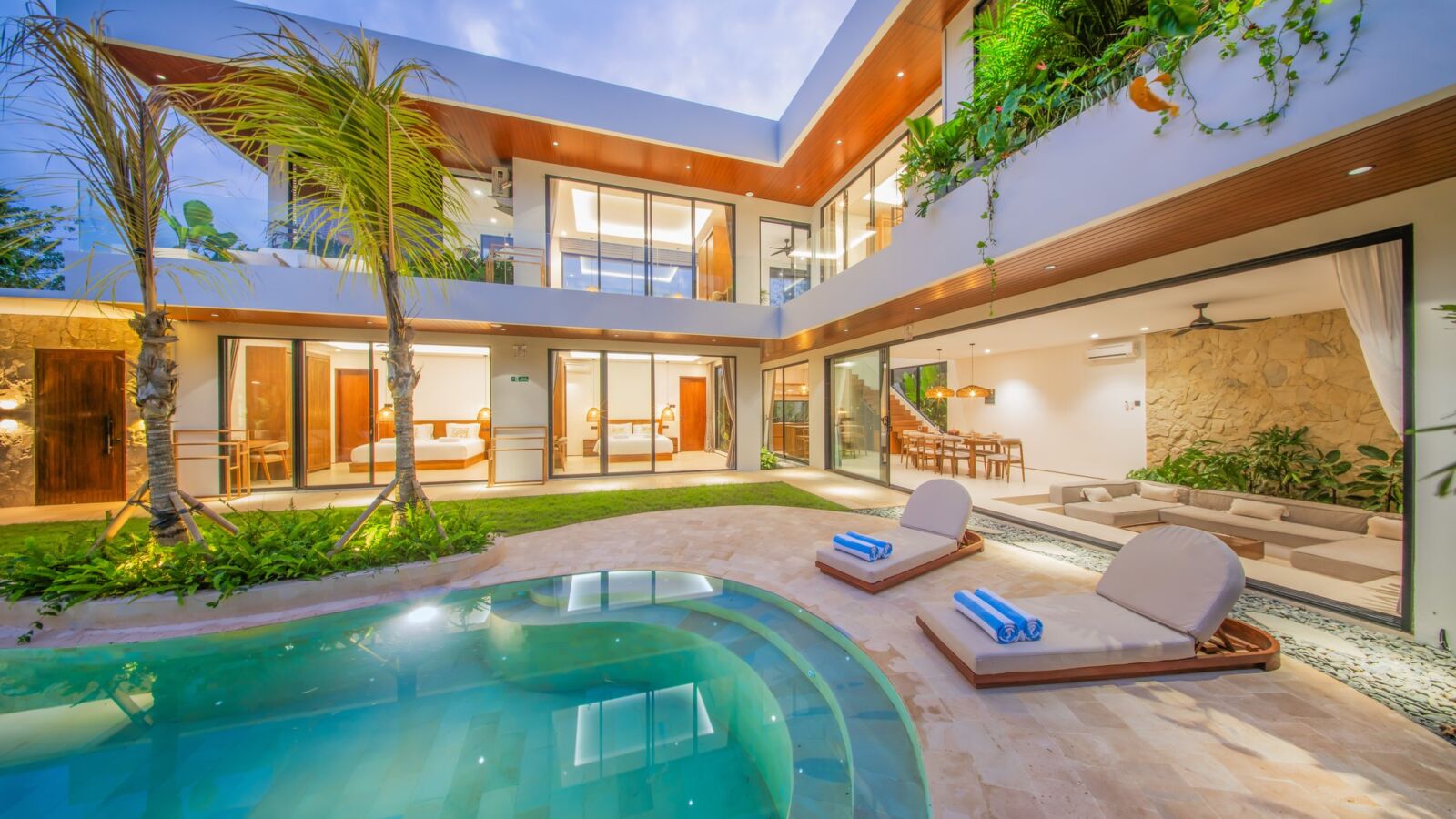 About The Secret Palms